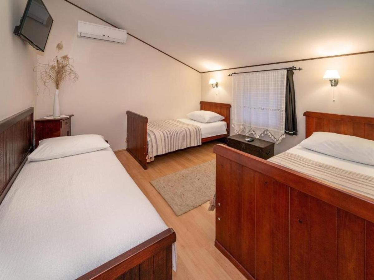 Apartments Villa Roza Drazice Quarto foto
